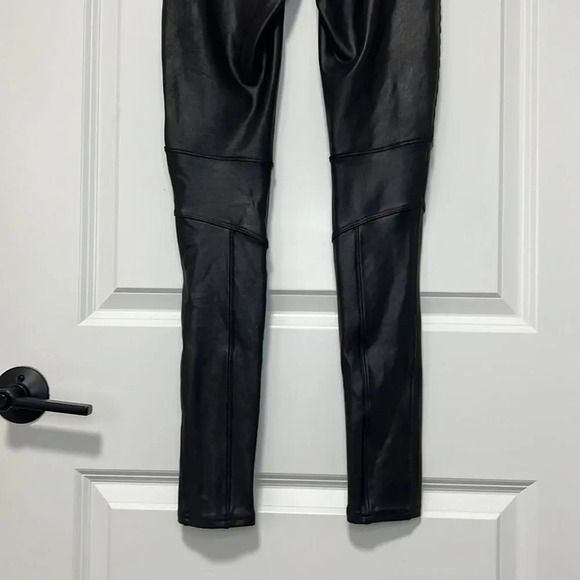 Spanx Black Vegan Leather Moto Leggings size Small - Picture 10 of 12